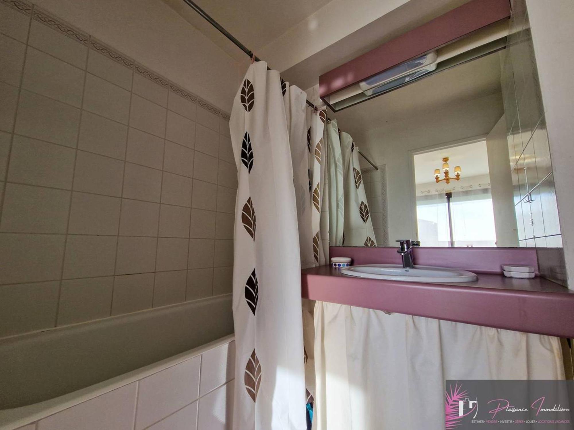 Appartement A Avec Piscine, Proche - Fr-1-825-22 La Rochelle (Charente-Maritime)