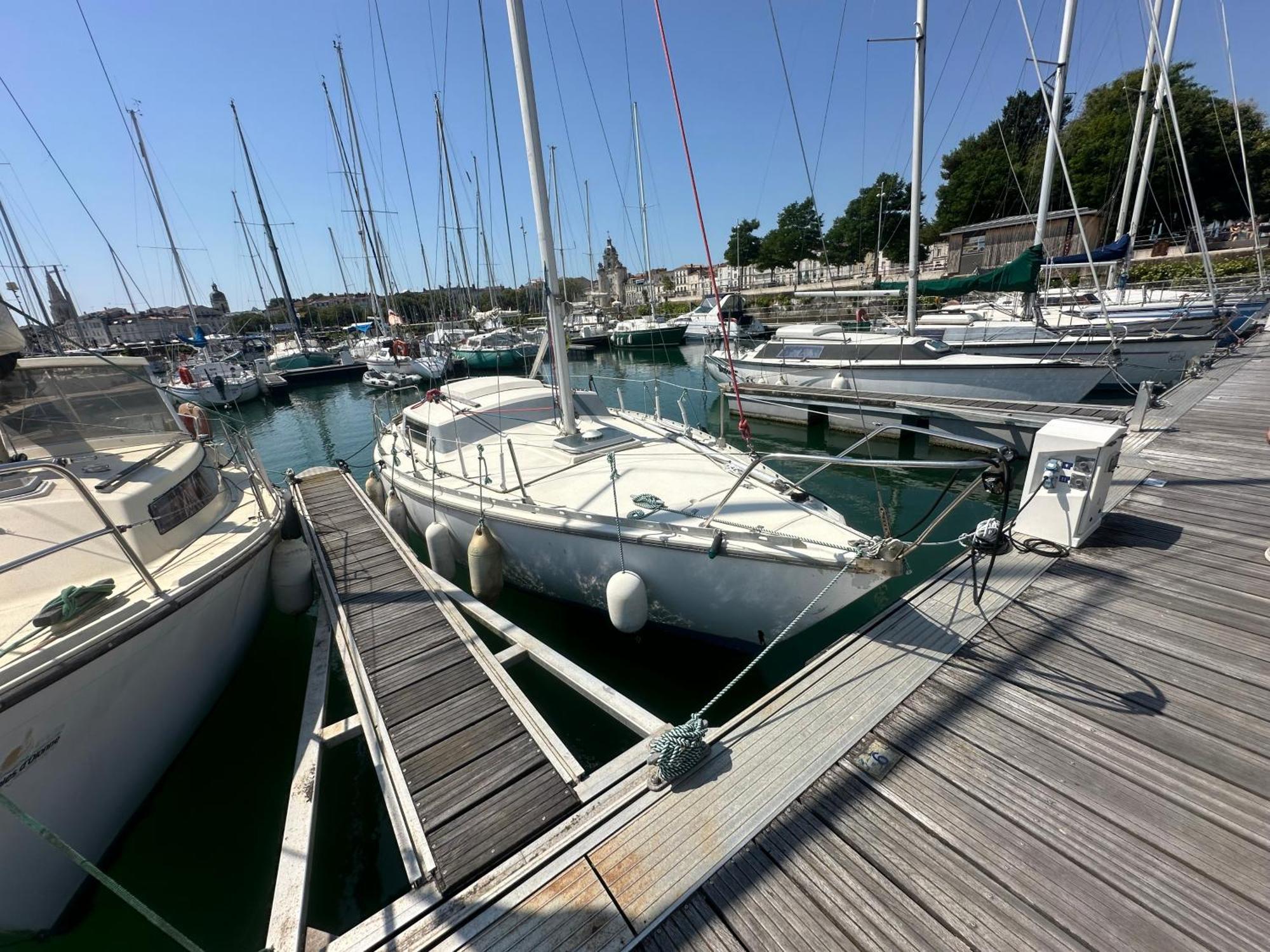 Bateau-hôtel Foujin Nuit Insolite Sur Un Voilier La Rochelle (Charente-Maritime)