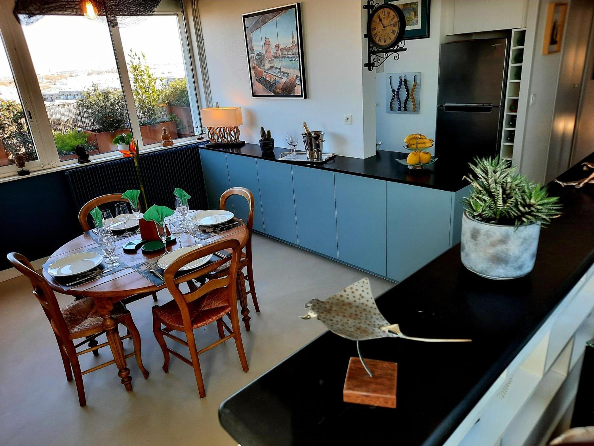 360 Degres Sur La Rochelle D Couette-café *