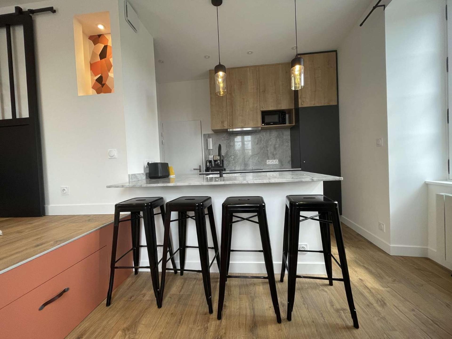 Appt - Lr180-01b Apartment *
