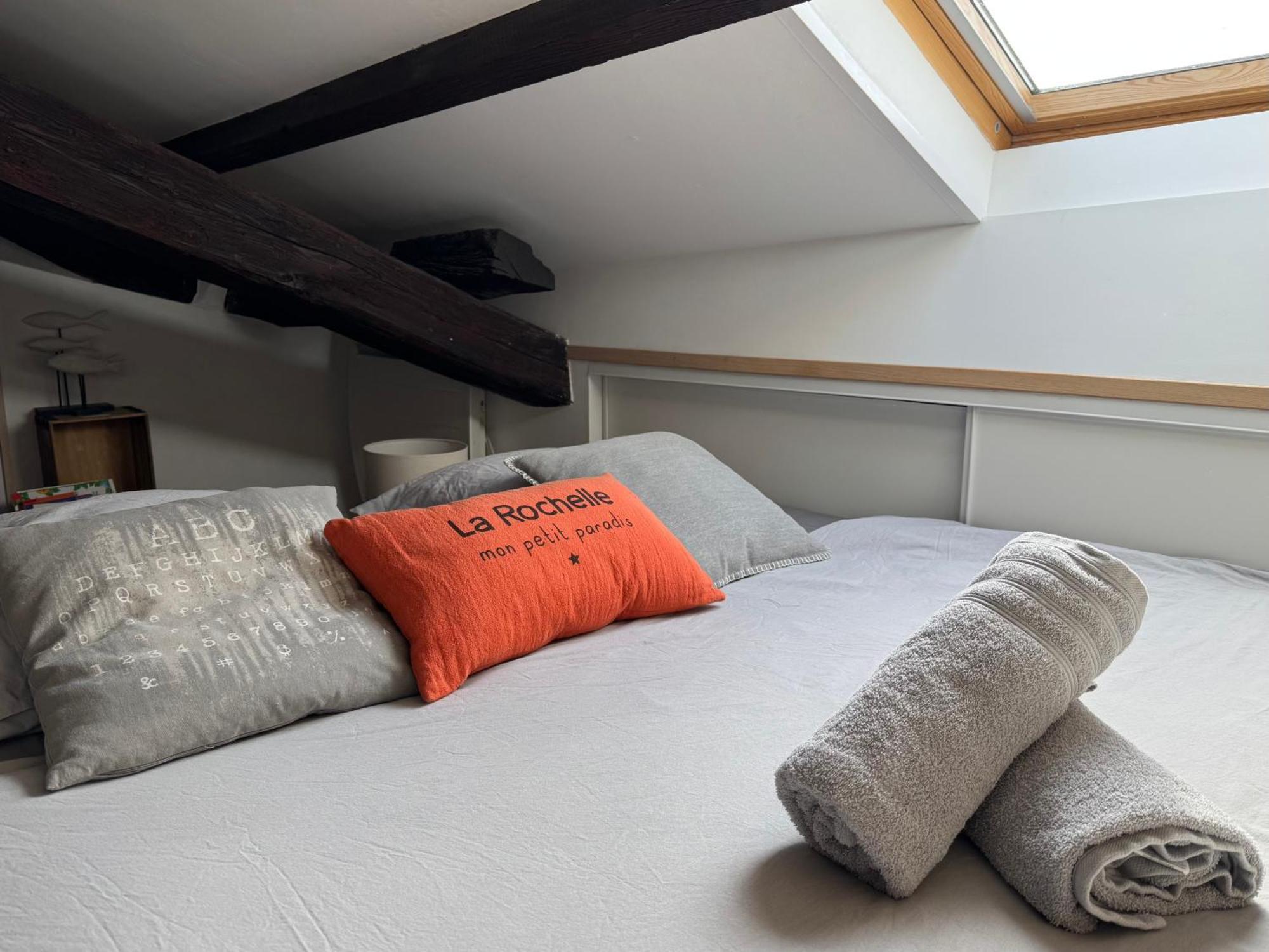 Apartment ღ La Rochelaise • Vue Sur Le Vieux-port La Rochelle (Charente-Maritime)