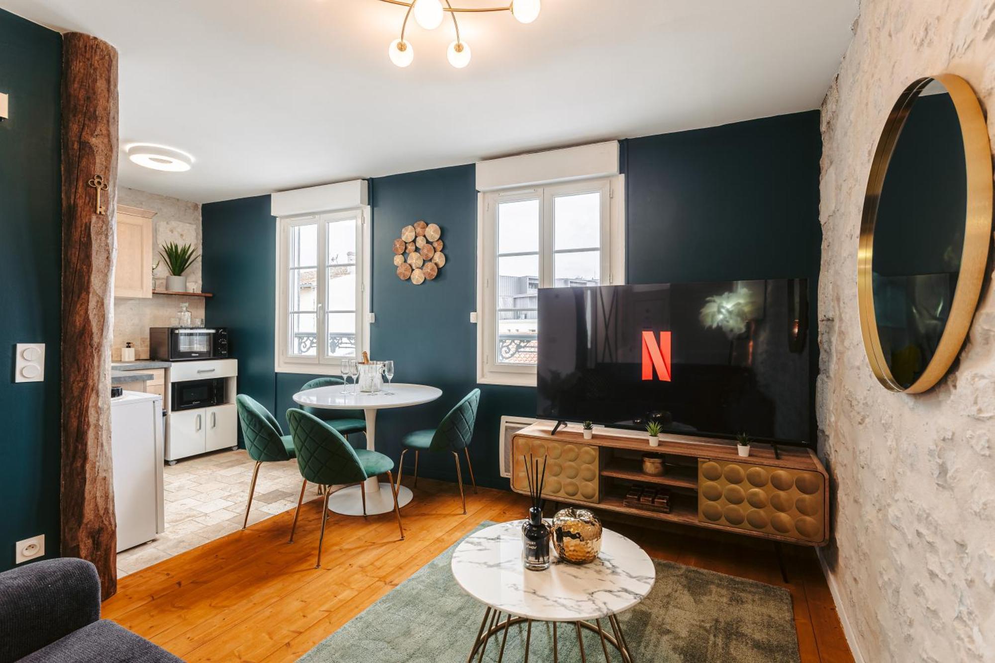 Gatsby - Elegant, Central, Fibre, Tv 4k, Netflix, Literie Confortable * La Rochelle (Charente-Maritime)