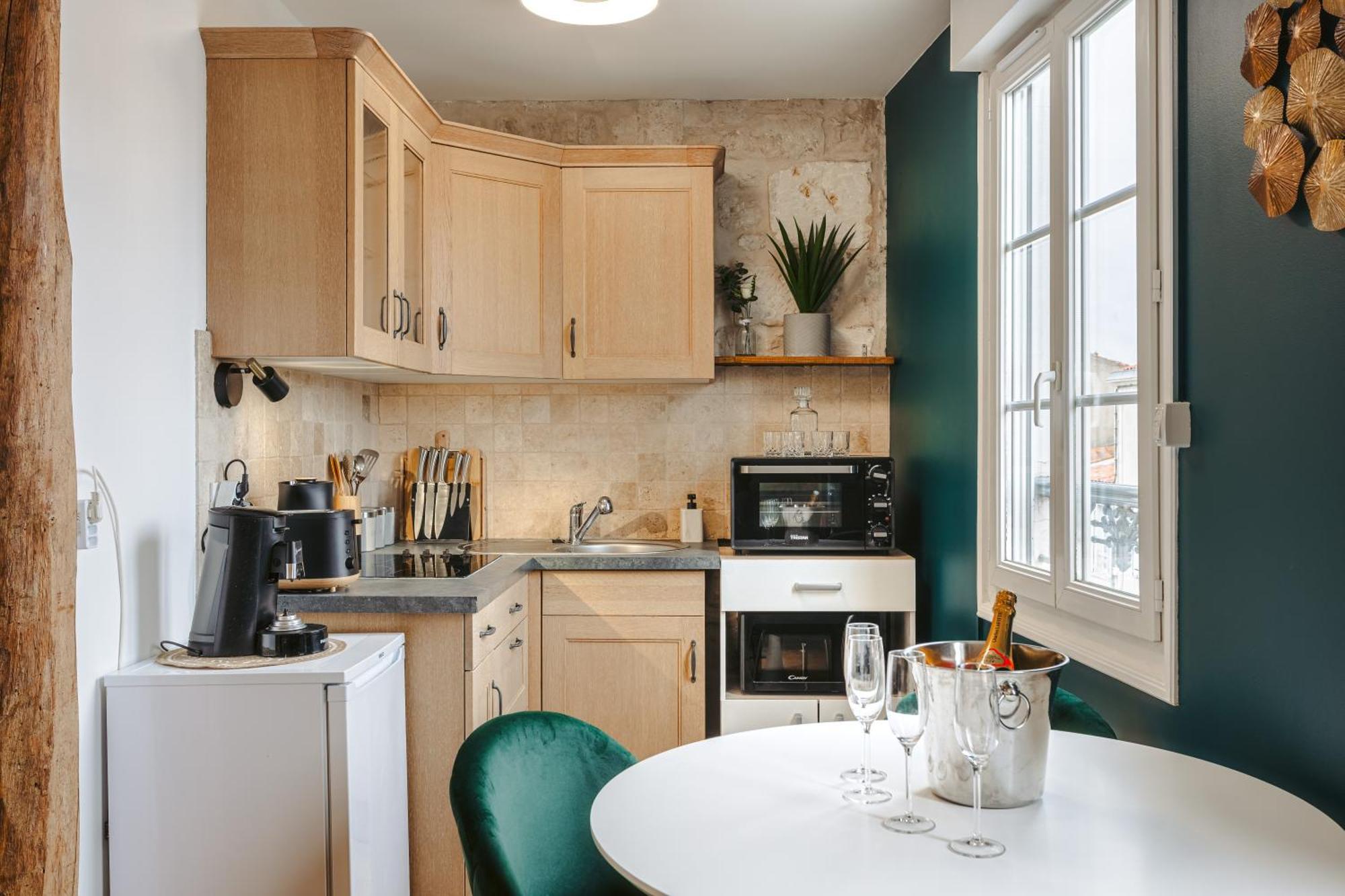 Appartement Gatsby - Elegant, Central, Fibre, Tv 4k, Netflix, Literie Confortable