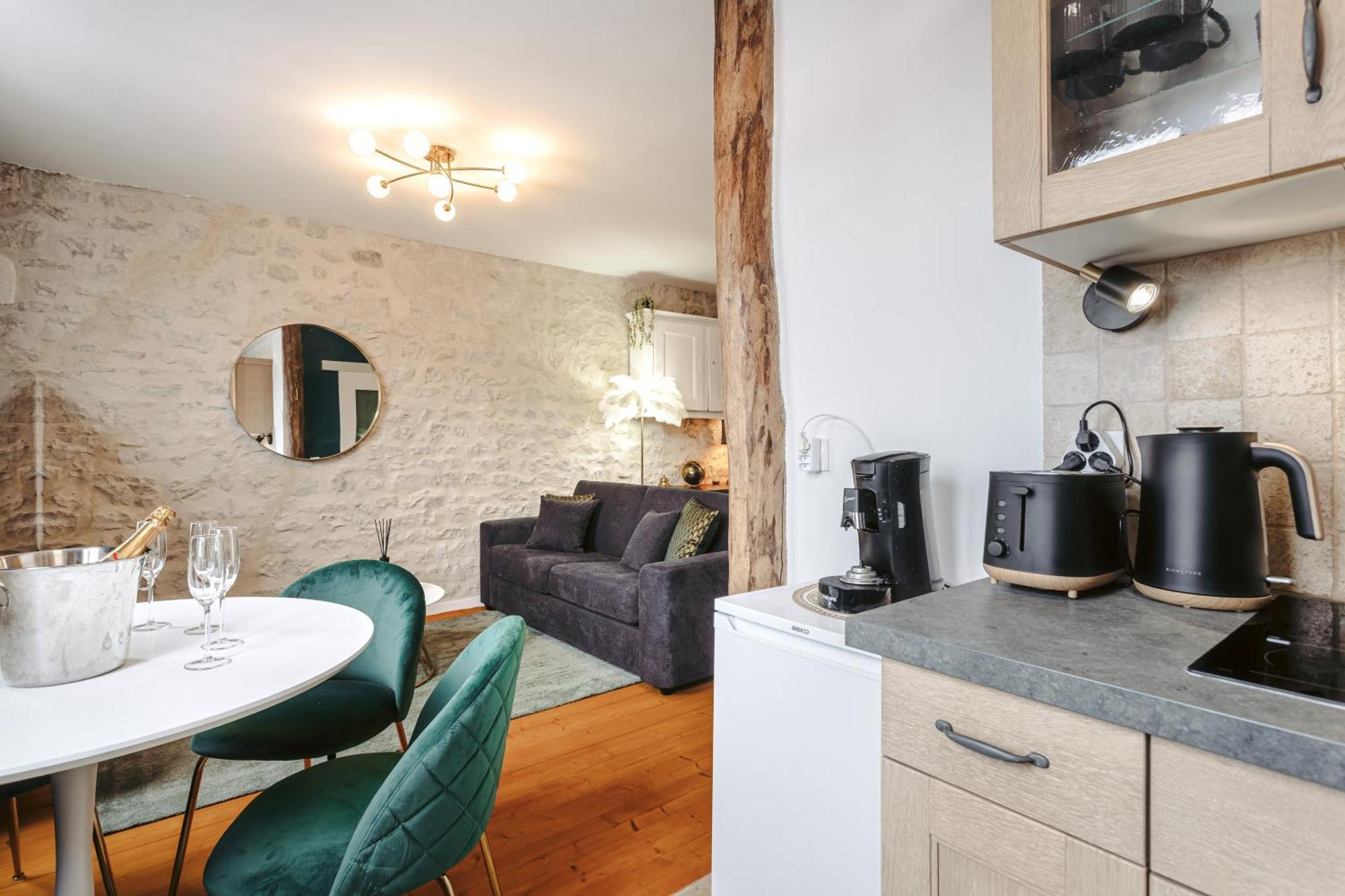 Appartement Gatsby - Elegant, Central, Fibre, Tv 4k, Netflix, Literie Confortable *