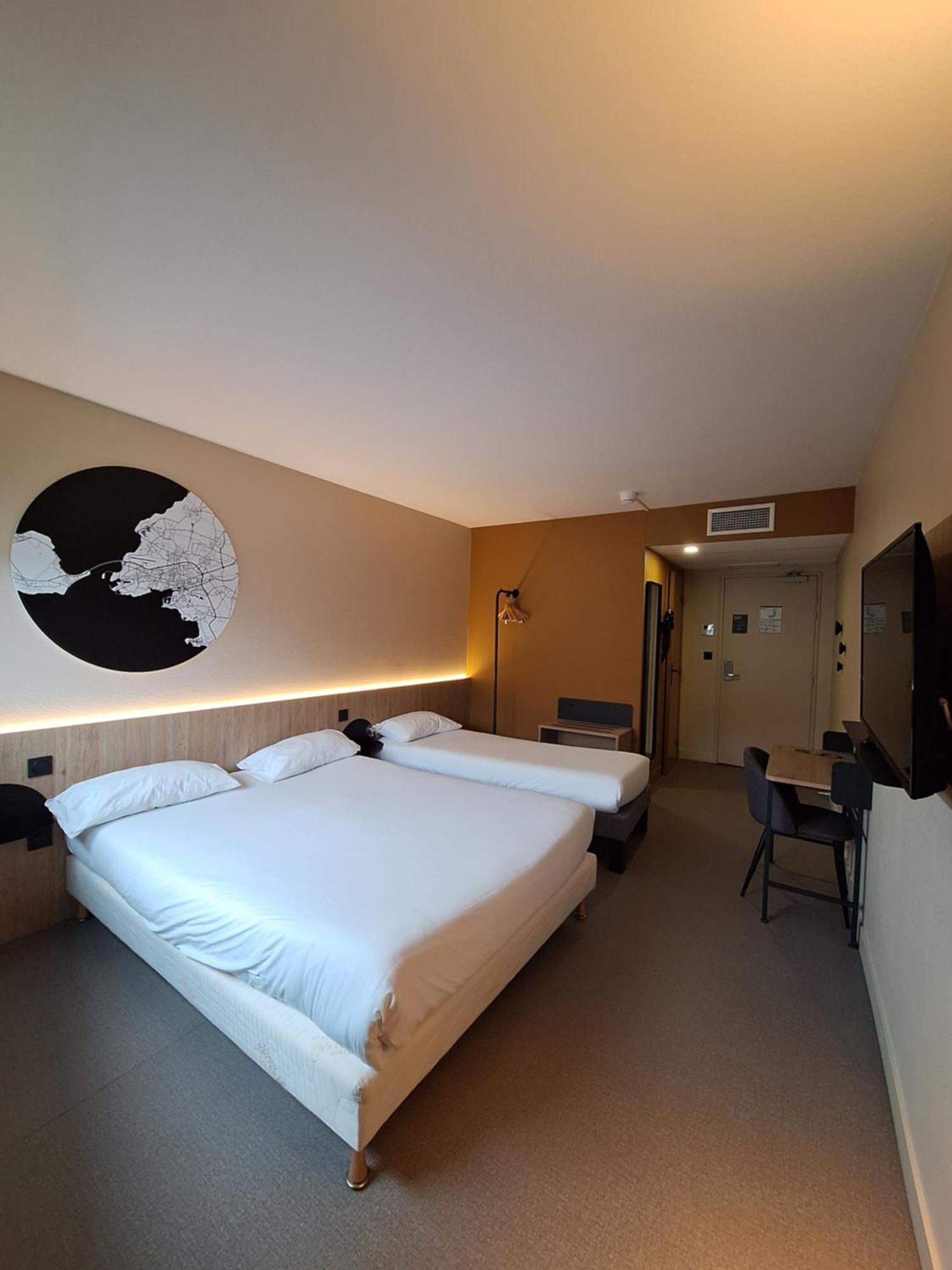 Hotel La Rochelle Centre Les Minimes 3*