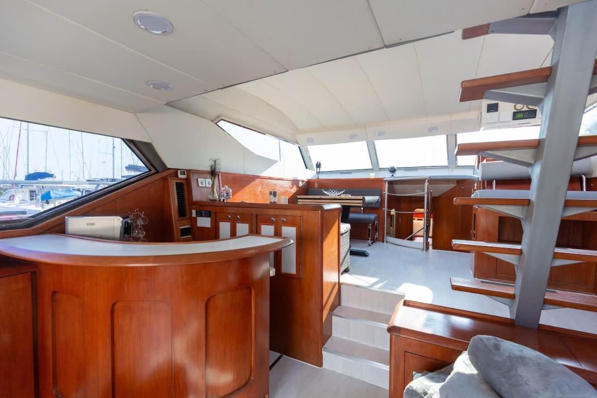 Botel Yacht Evasion La Rochelle - Bateau Insolite