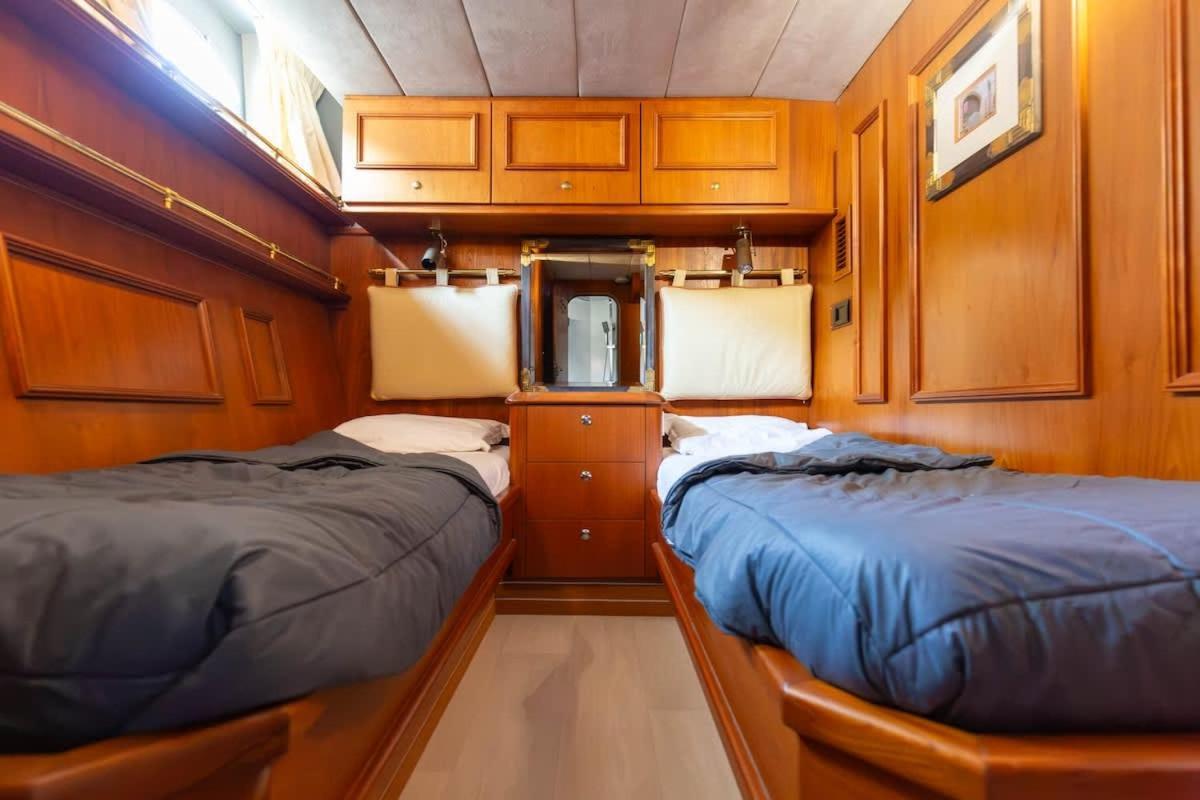 Yacht Evasion La Rochelle - Bateau Insolite Botel