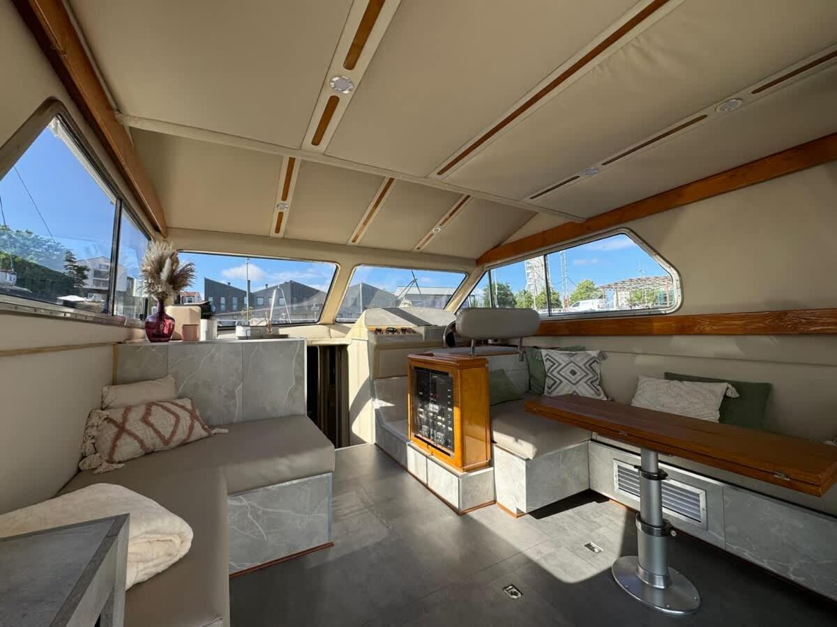 Yacht La Rochelle, 5 Pers, 2 Sdb Bateau-hôtel