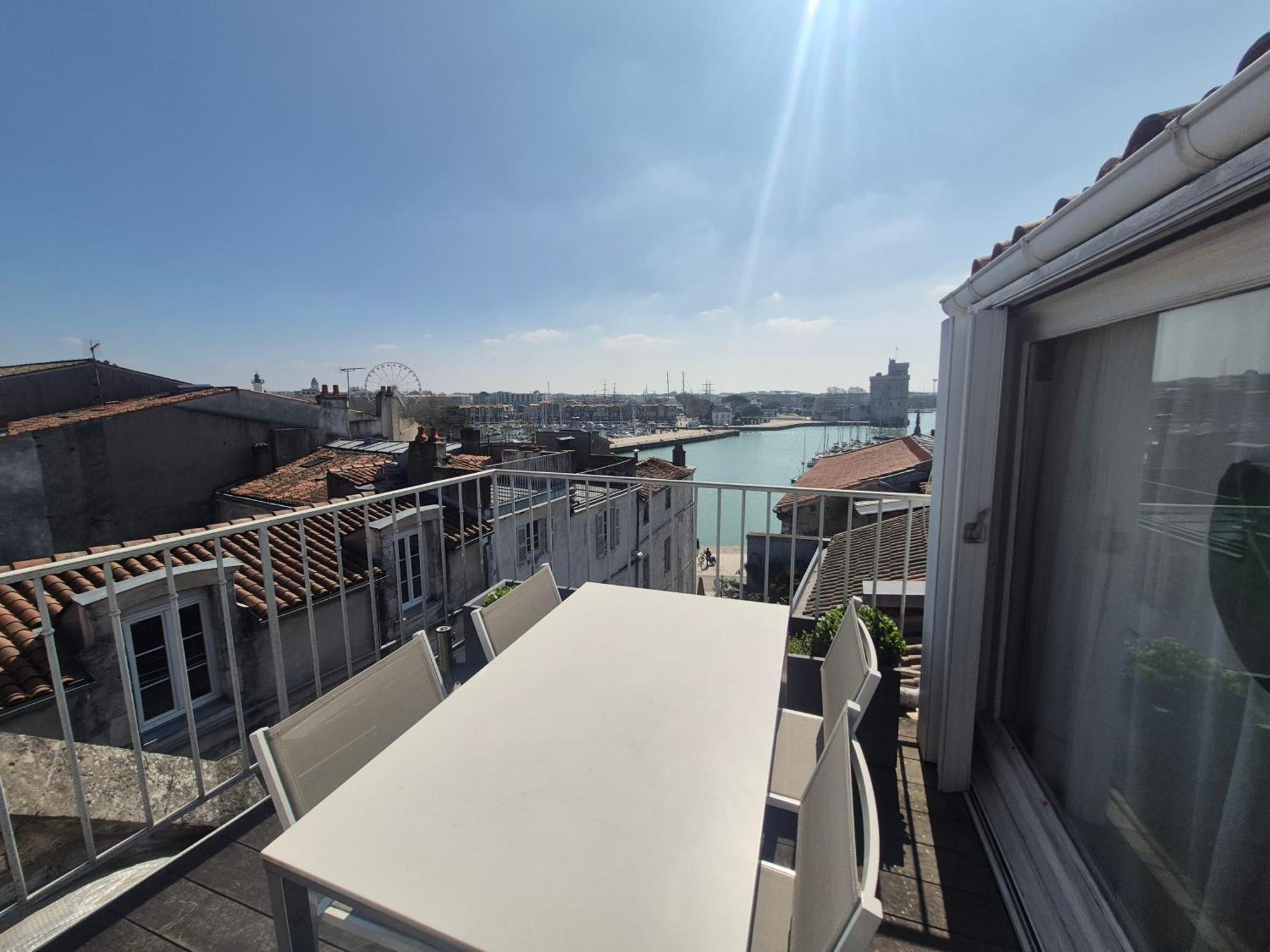 Morena - Superbe Duplex, Terrasse Avec Vue Mer, Wifi, Climatisation * La Rochelle (Charente-Maritime)