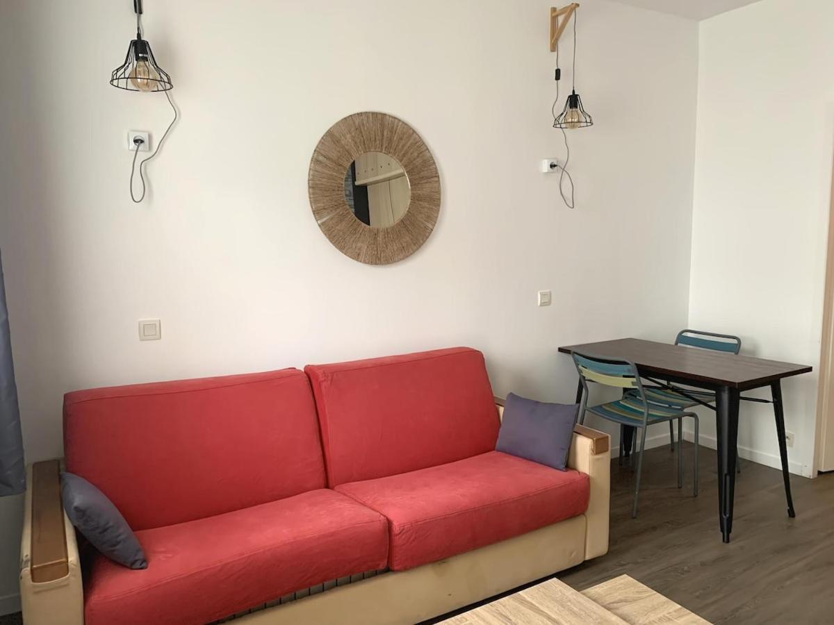 Dans Hoteliere Avec Piscine Couverte *