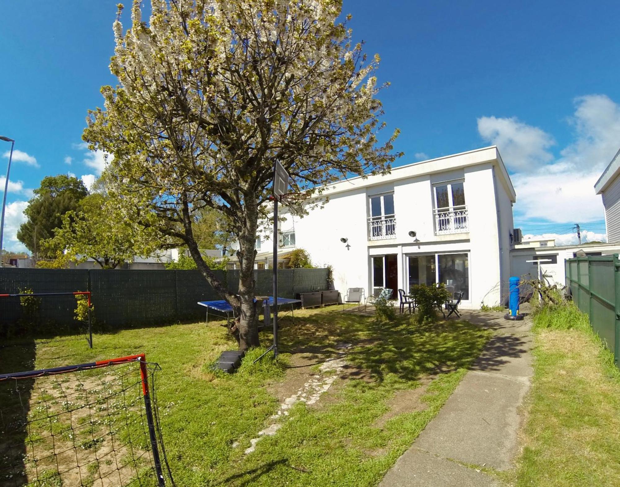 Séjour chez l'habitant Plein Sud Sur Jardin A Proximite Du Pont De L'ile De Re *