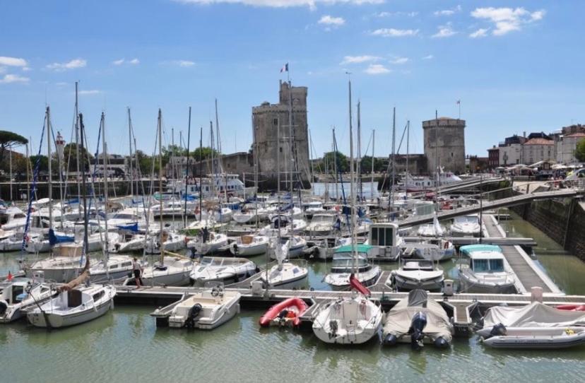 Maison De Piscine Interieure La Rochelle Hébergement de vacances La Rochelle (Charente-Maritime)