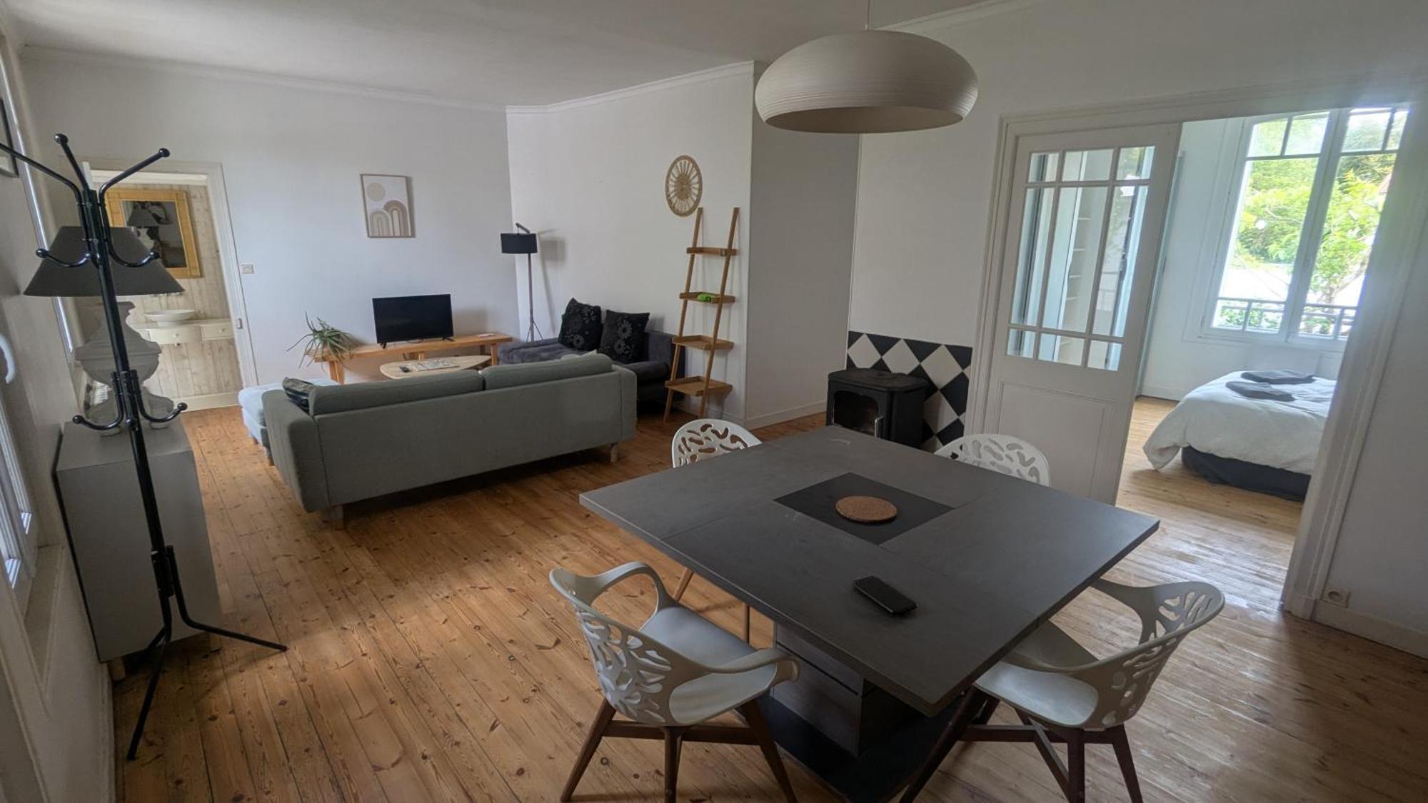 Hébergement de vacances Maison Calme Avec Terasse Proche Centre *