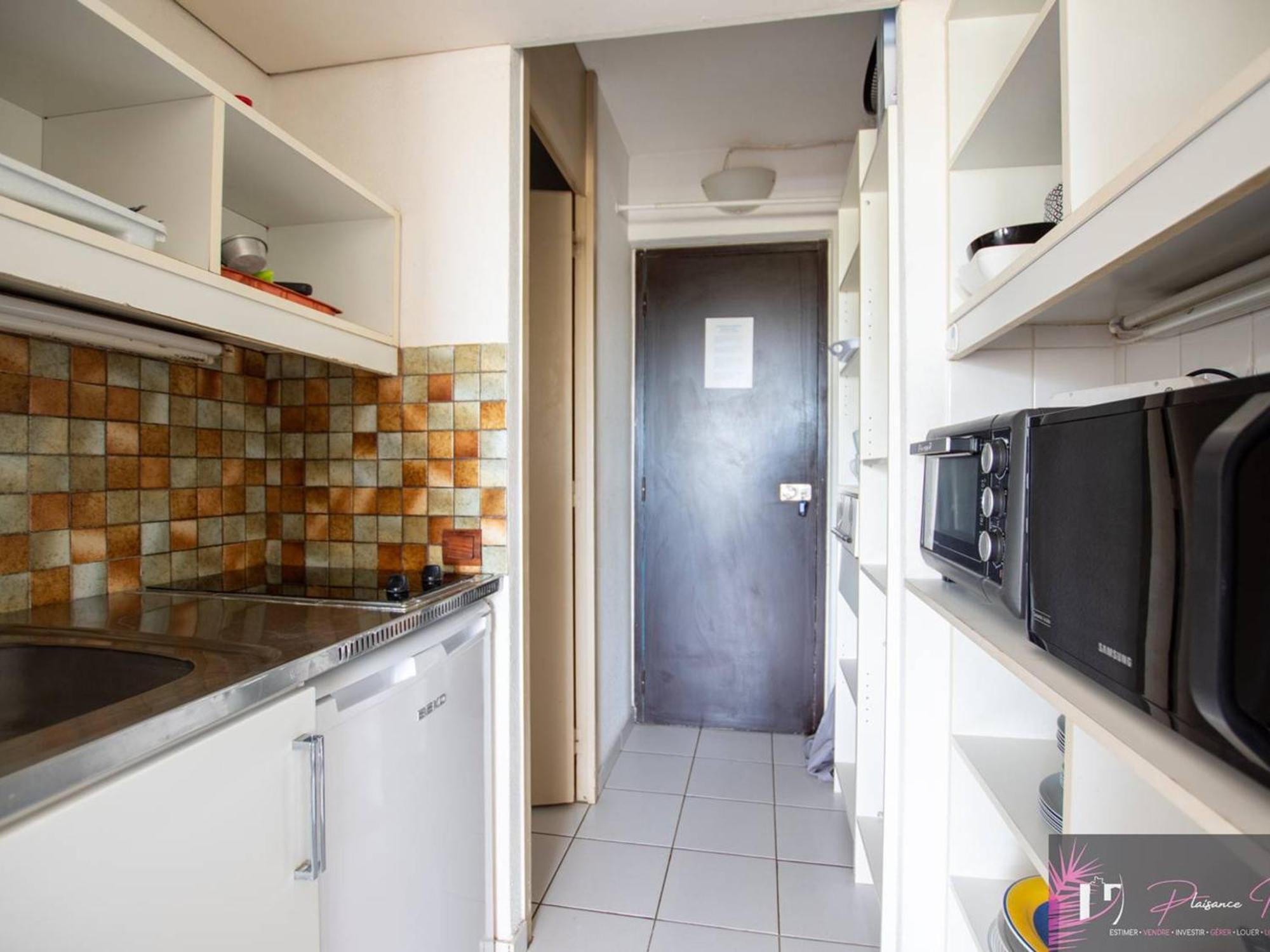 Lumineux A 200m De La - 3 Personnes - Fr-1-825-7 * La Rochelle (Charente-Maritime)