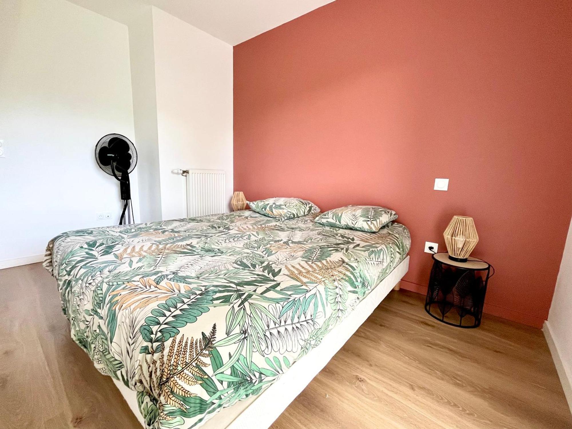 Superbe Exterieur, 2 Chambres, Parking * La Rochelle (Charente-Maritime)
