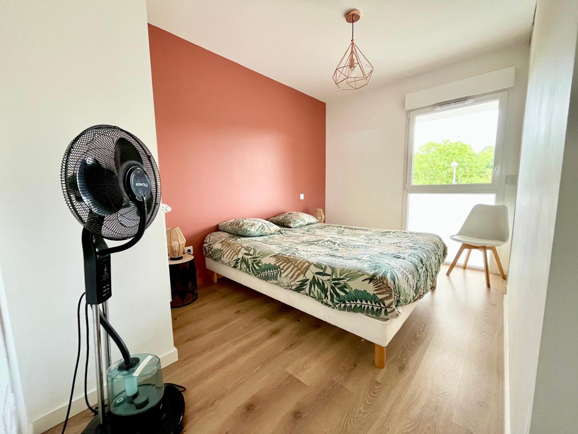 Appartement Superbe Exterieur, 2 Chambres, Parking