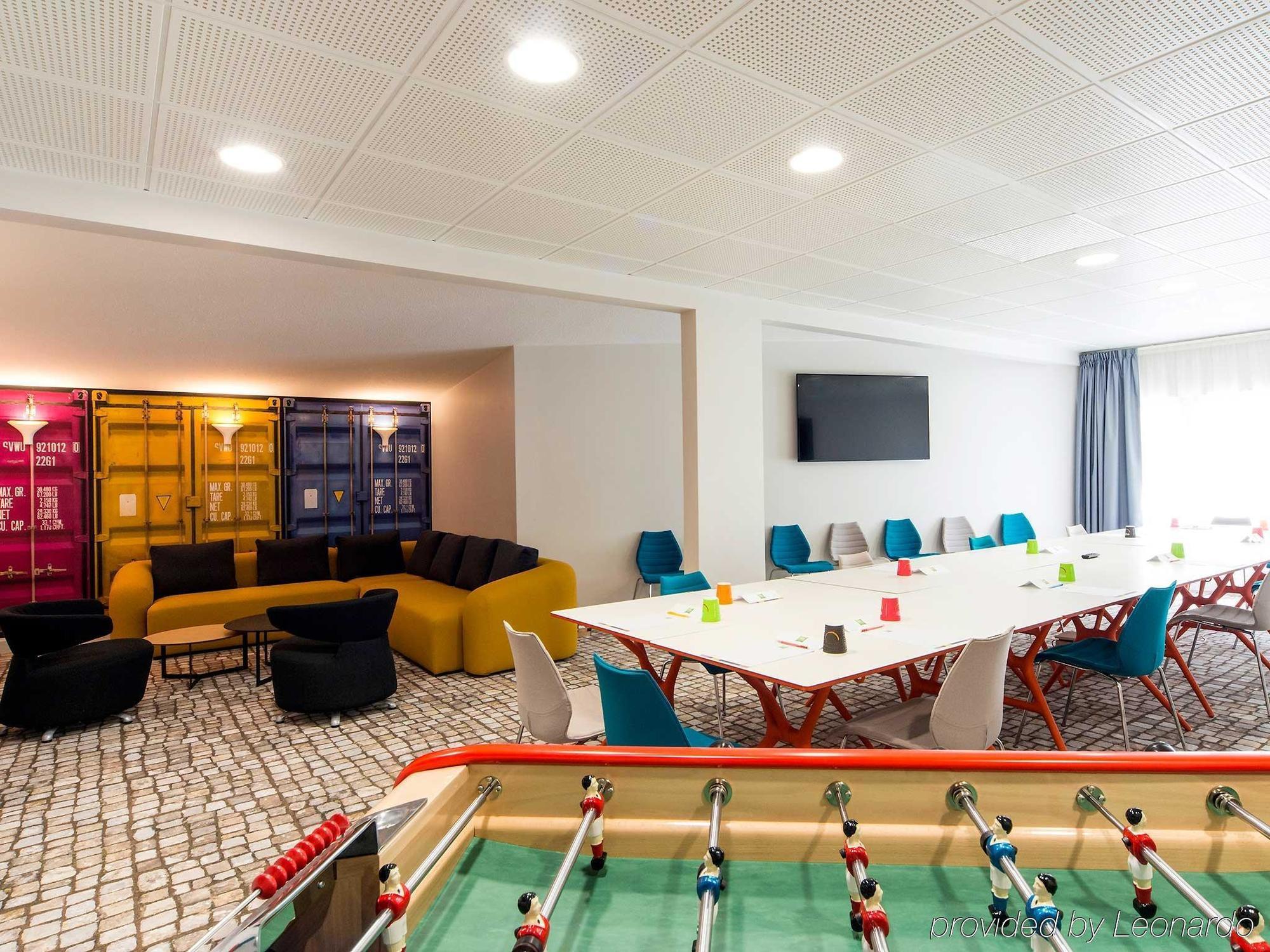 Ibis La Rochelle Centre Historique Hotel 3*