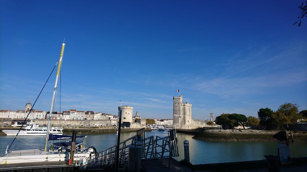 Sur Le Vieux Port Vue Sur La Rochelle (Charente-Maritime)