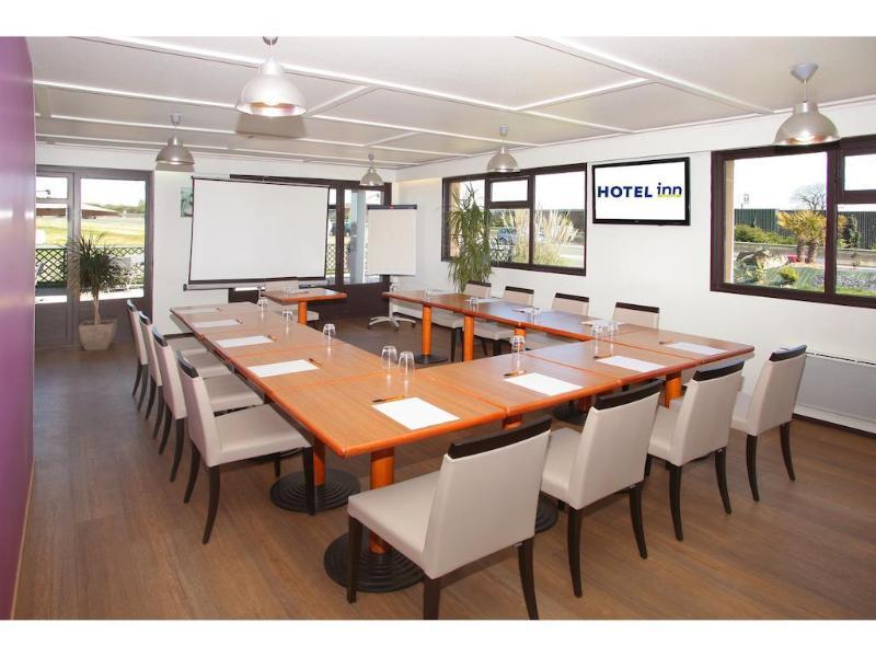 Hotel Campanile La Rochelle 3*