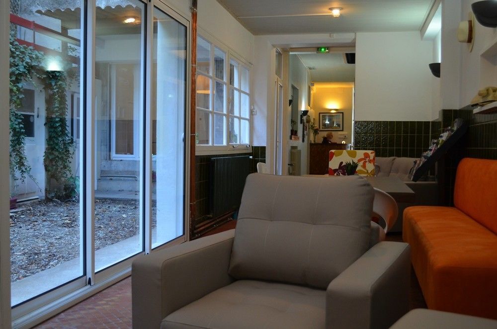 Hotel De Paris 2*