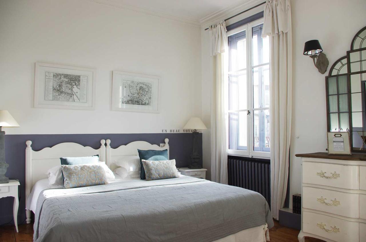 Couette-café Vue Sur Cour La Rochelle (Charente-Maritime)