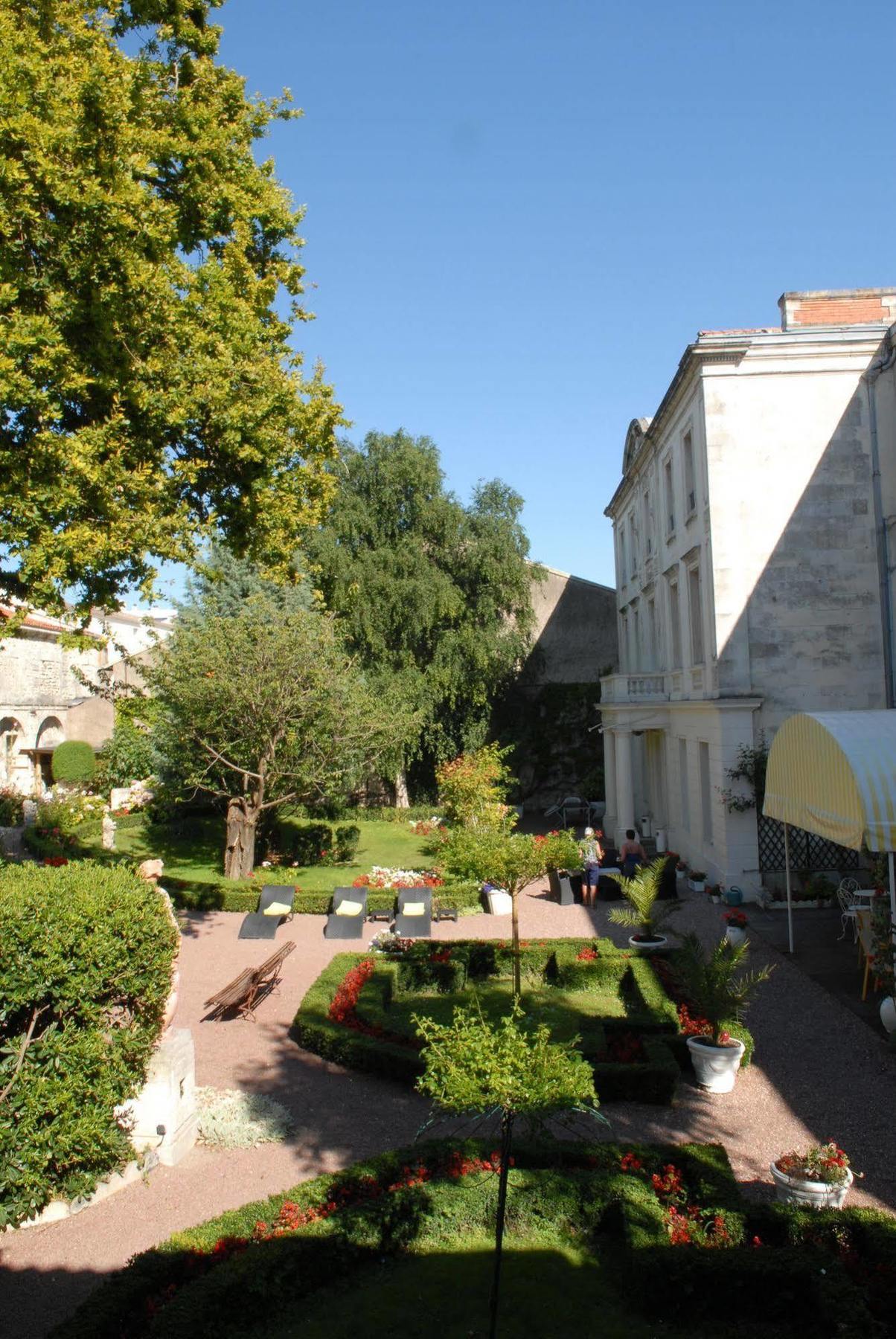 Le Champlain Hotel