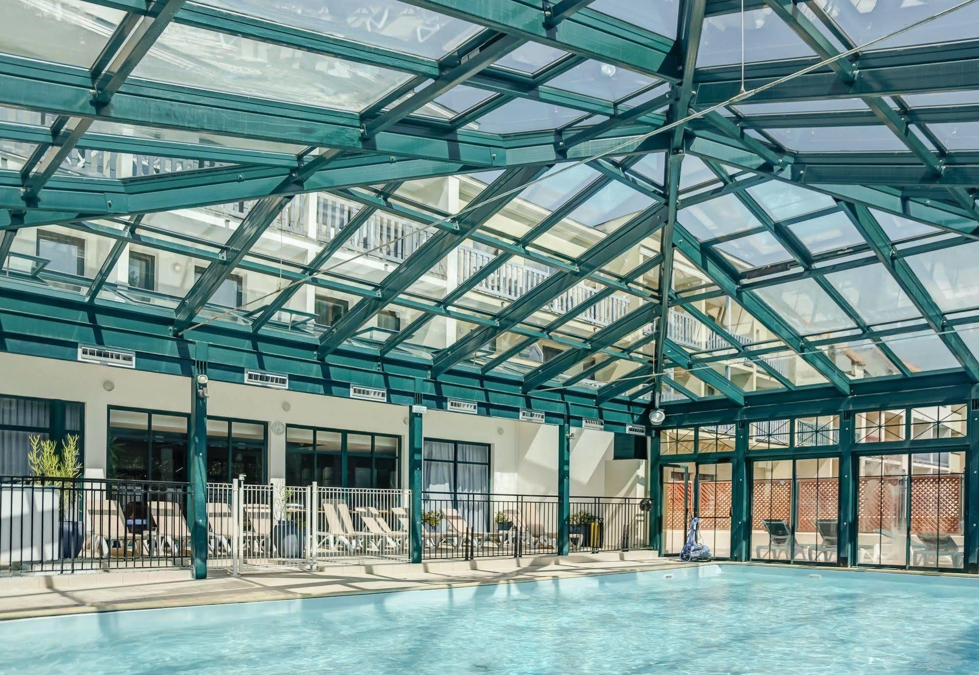 Pierre & Centre Aparthotel 3*