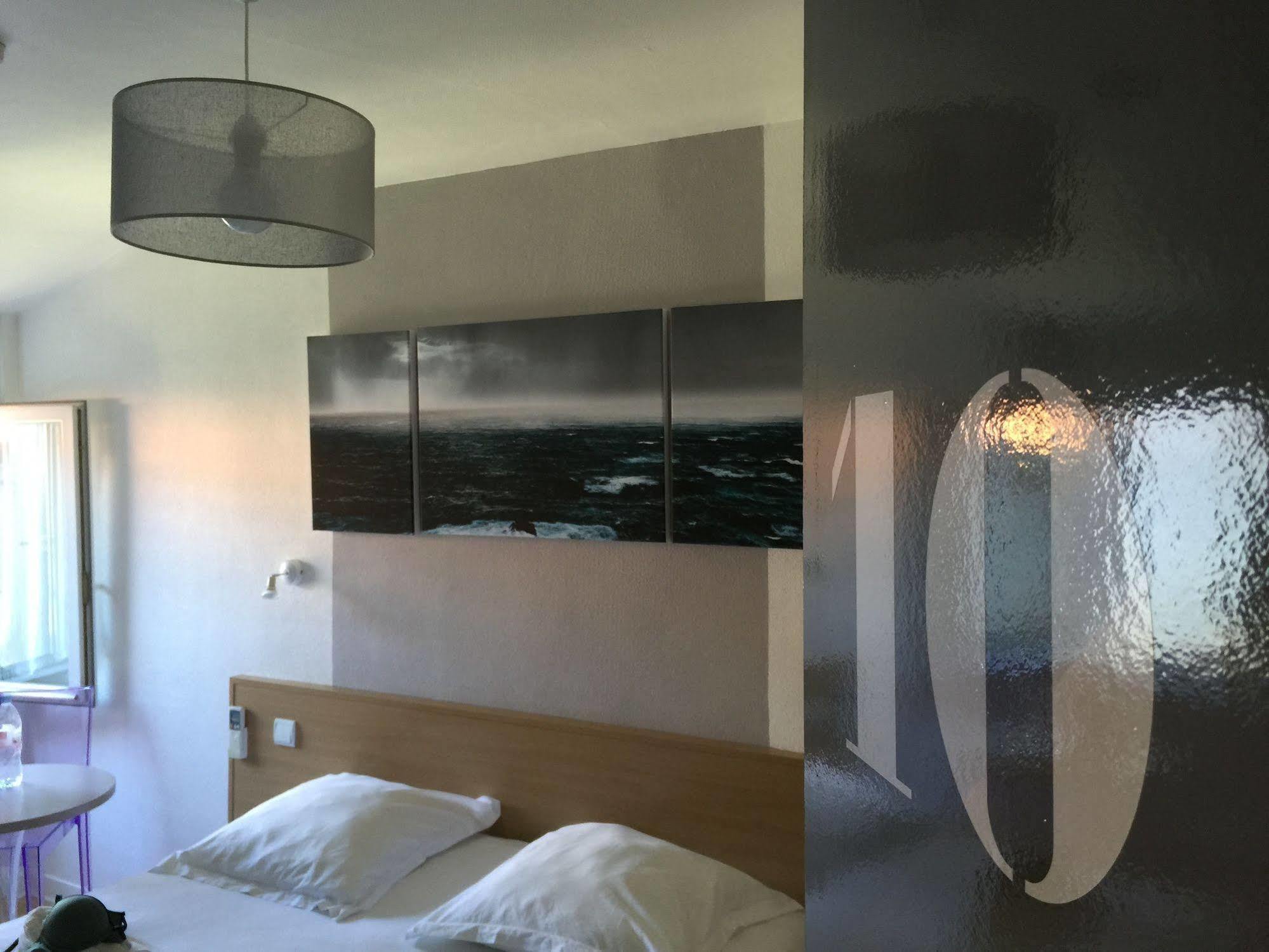 La Marine, Vieux Port Hotel 2*