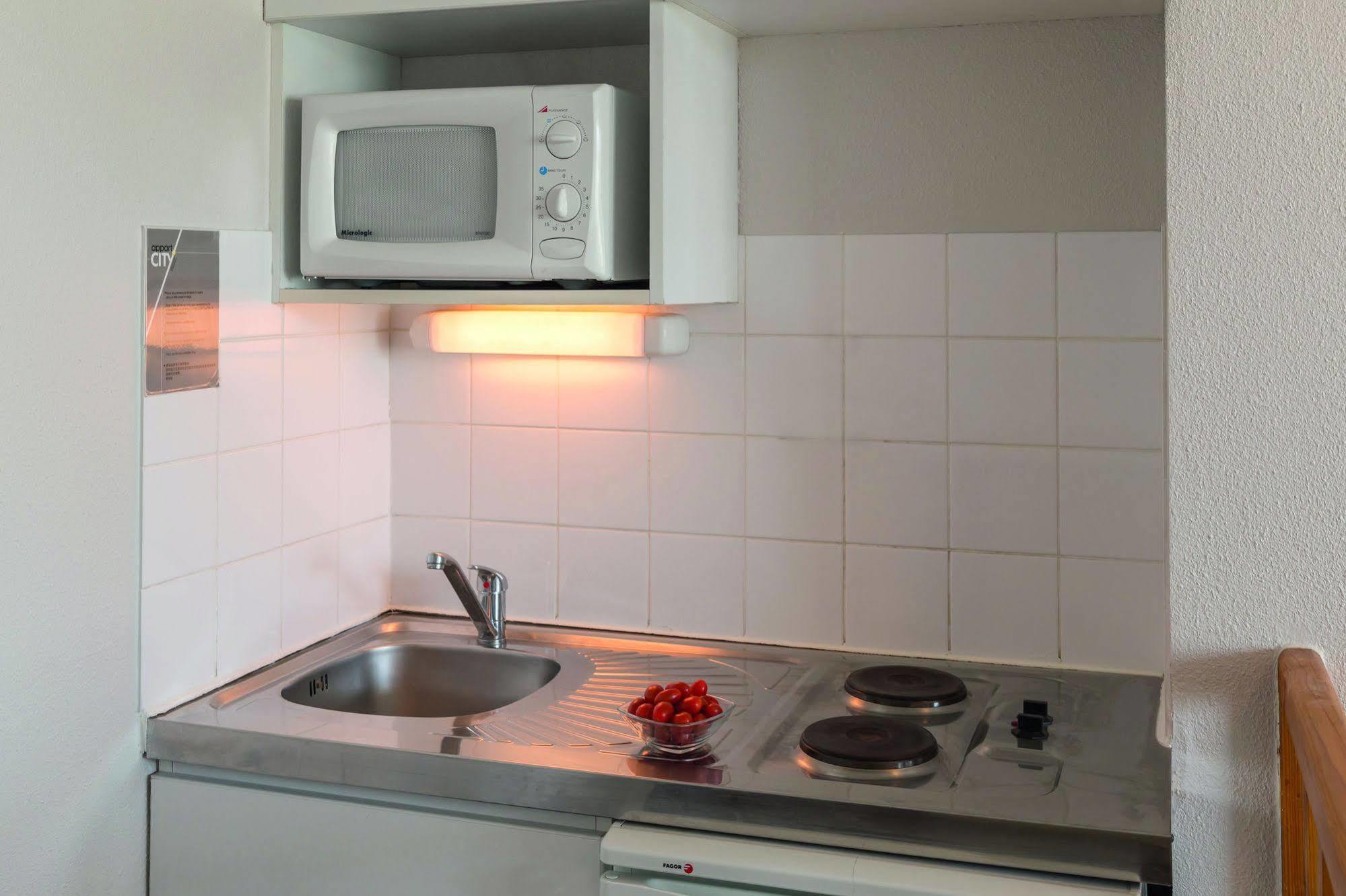Appart'city Classic La Rochelle Centre Aparthotel 2*