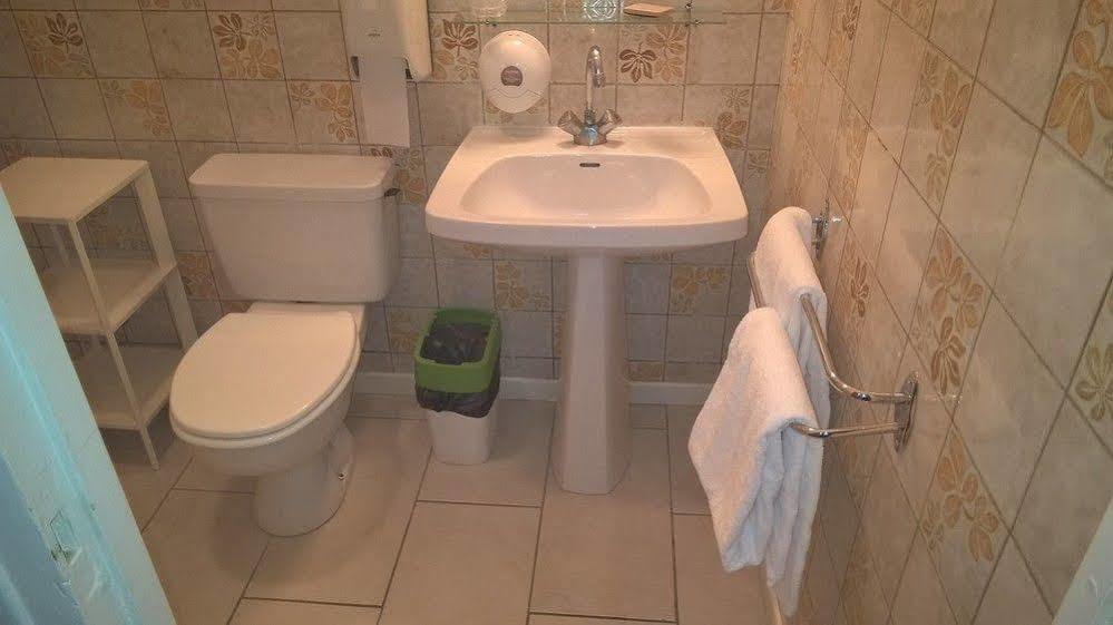 Hotel De Paris 2*