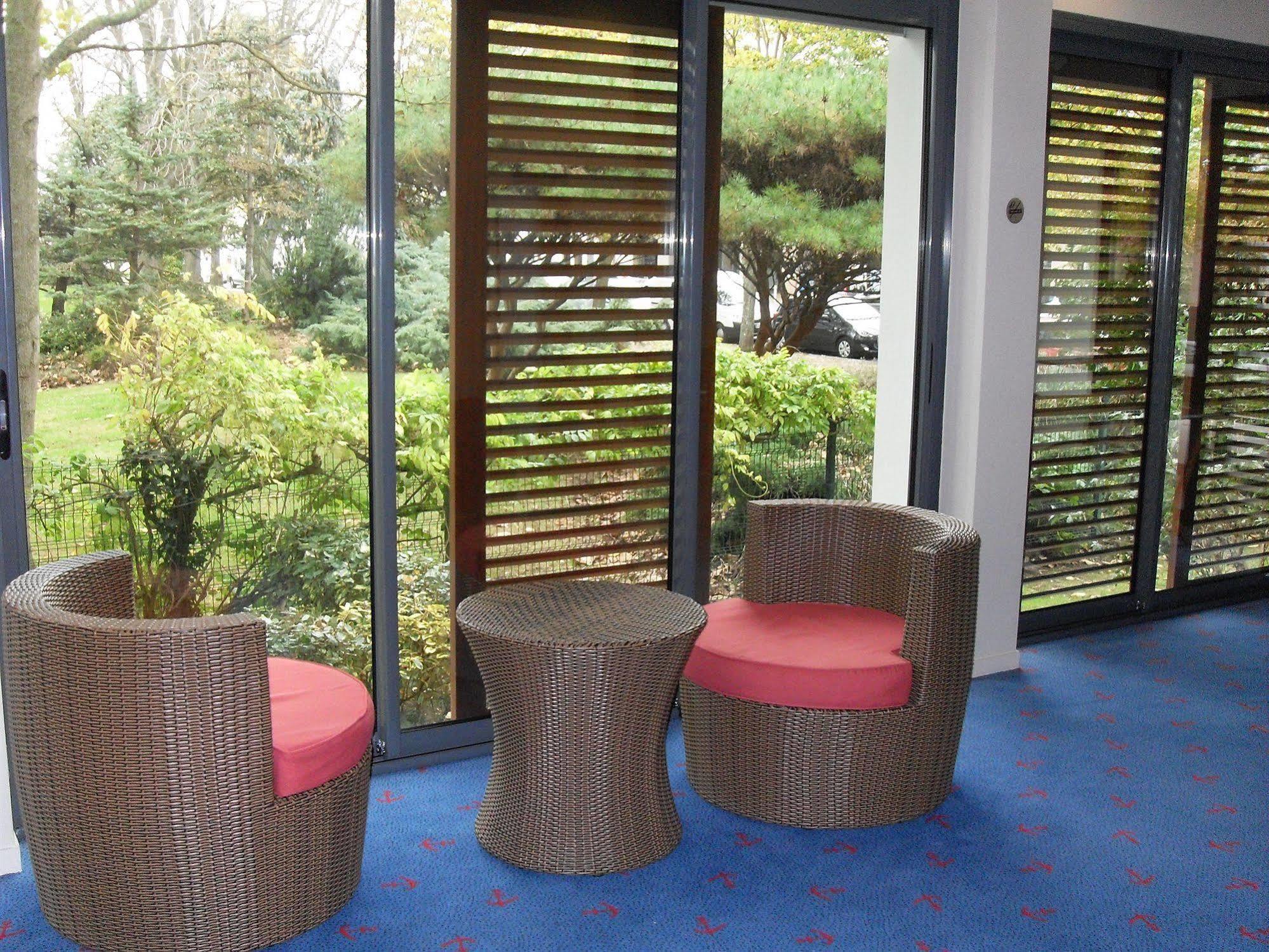 Hotel Les Gens De La Rochelle By Popinns**