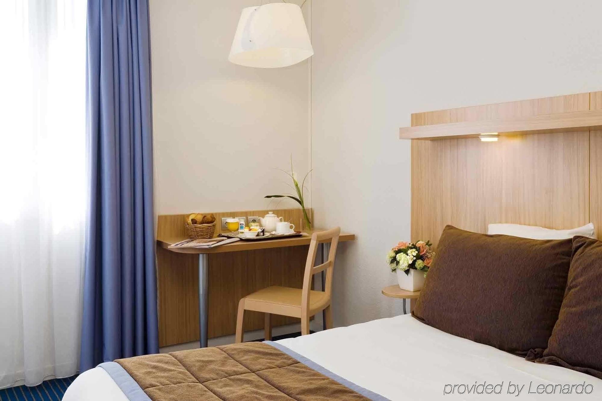 Mercure La Rochelle Vieux Port Sud Hotel 4*