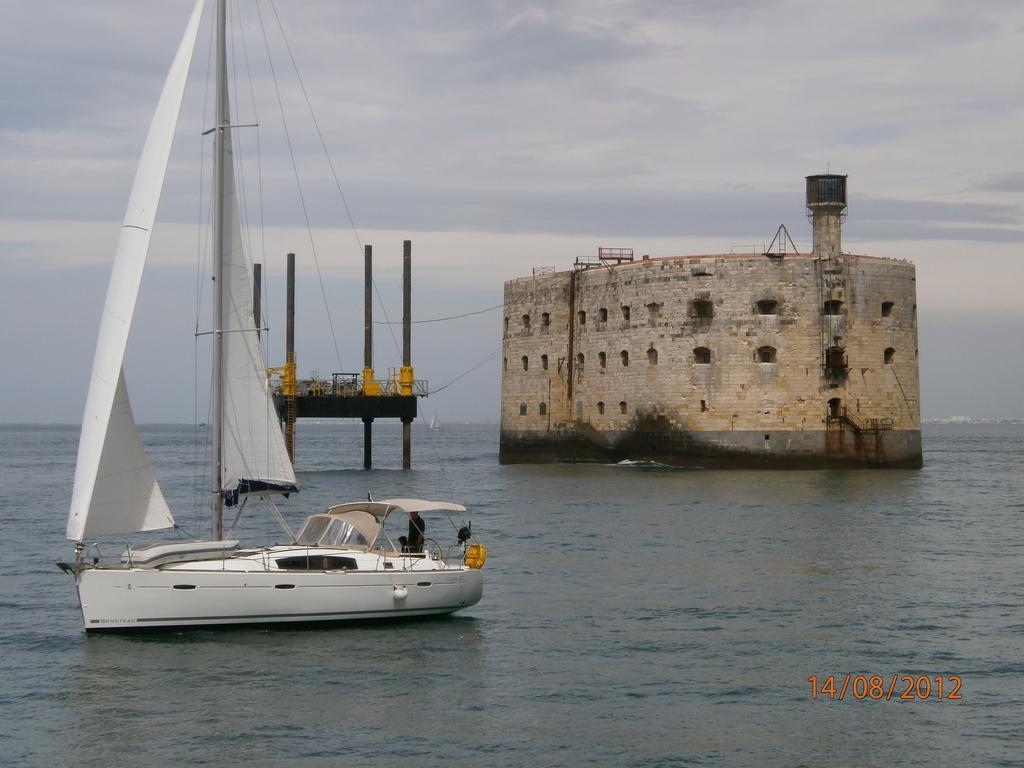 Ibis La Rochelle Vieux Port 3*