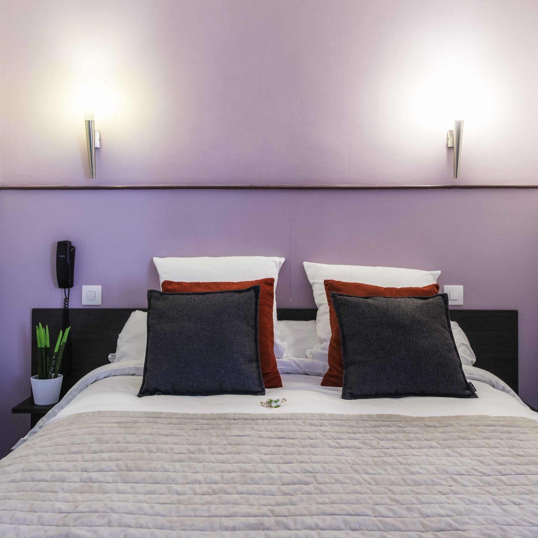 Hotel Un Sur Le Port 3*