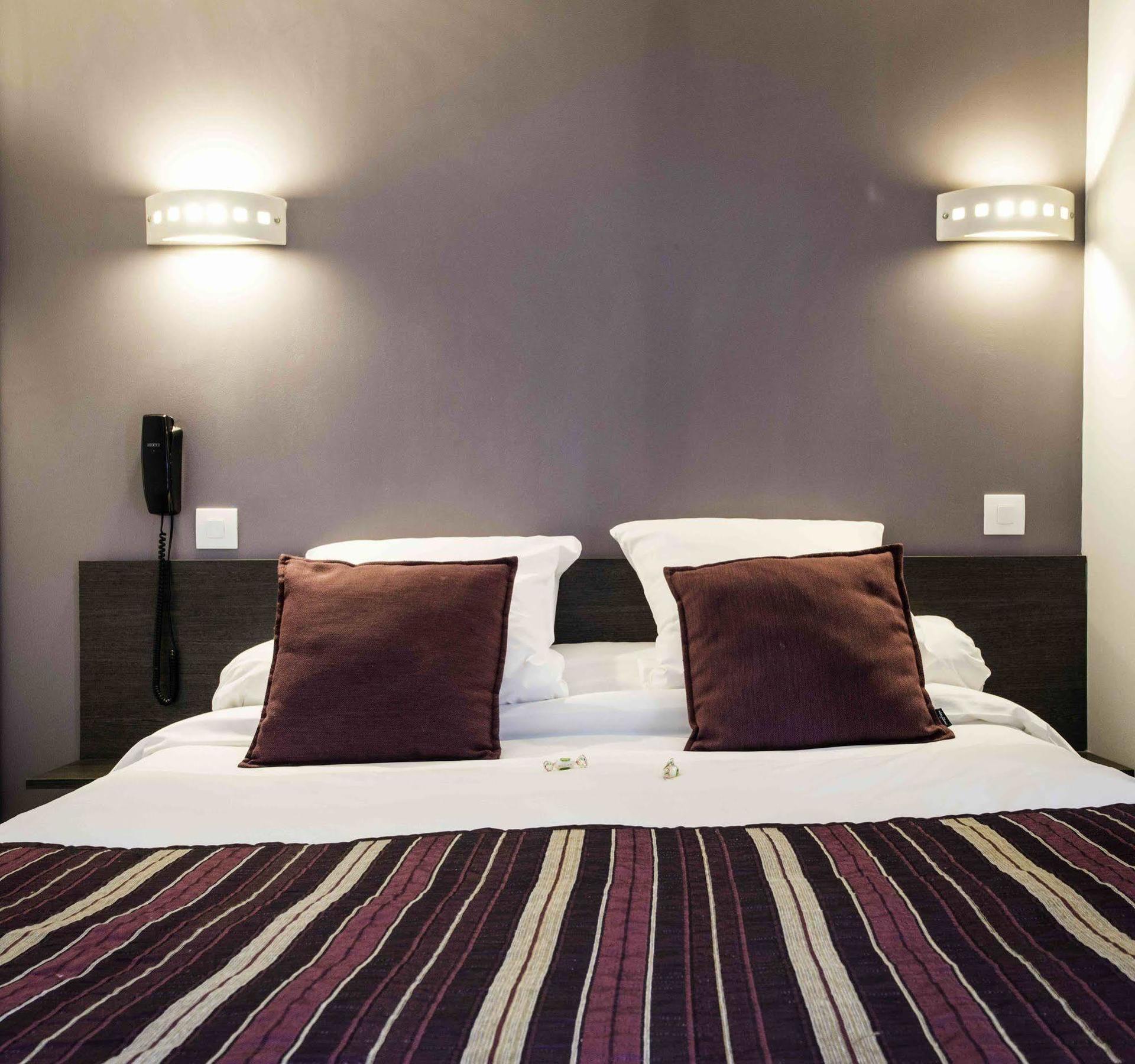 Hotel Un Sur Le Port 3*