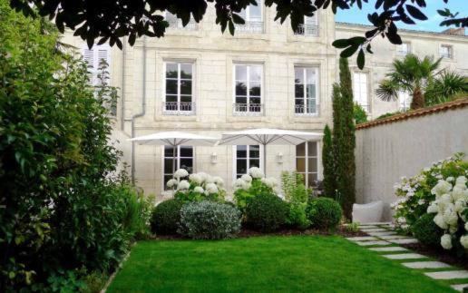 Entre Hotes Bed & Breakfast