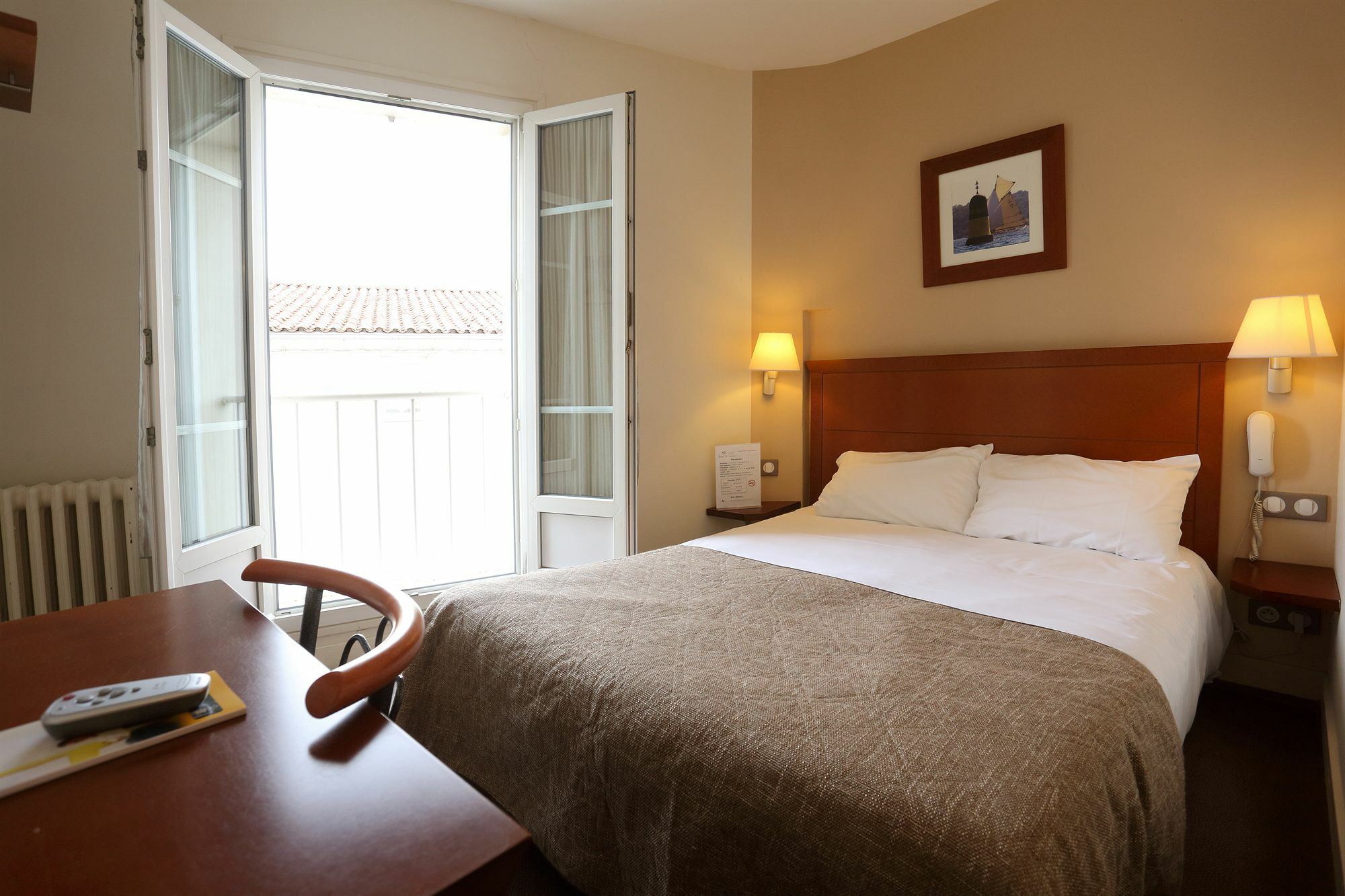 Hotel Cit'hotel Le Bord'o Vieux Port 2*