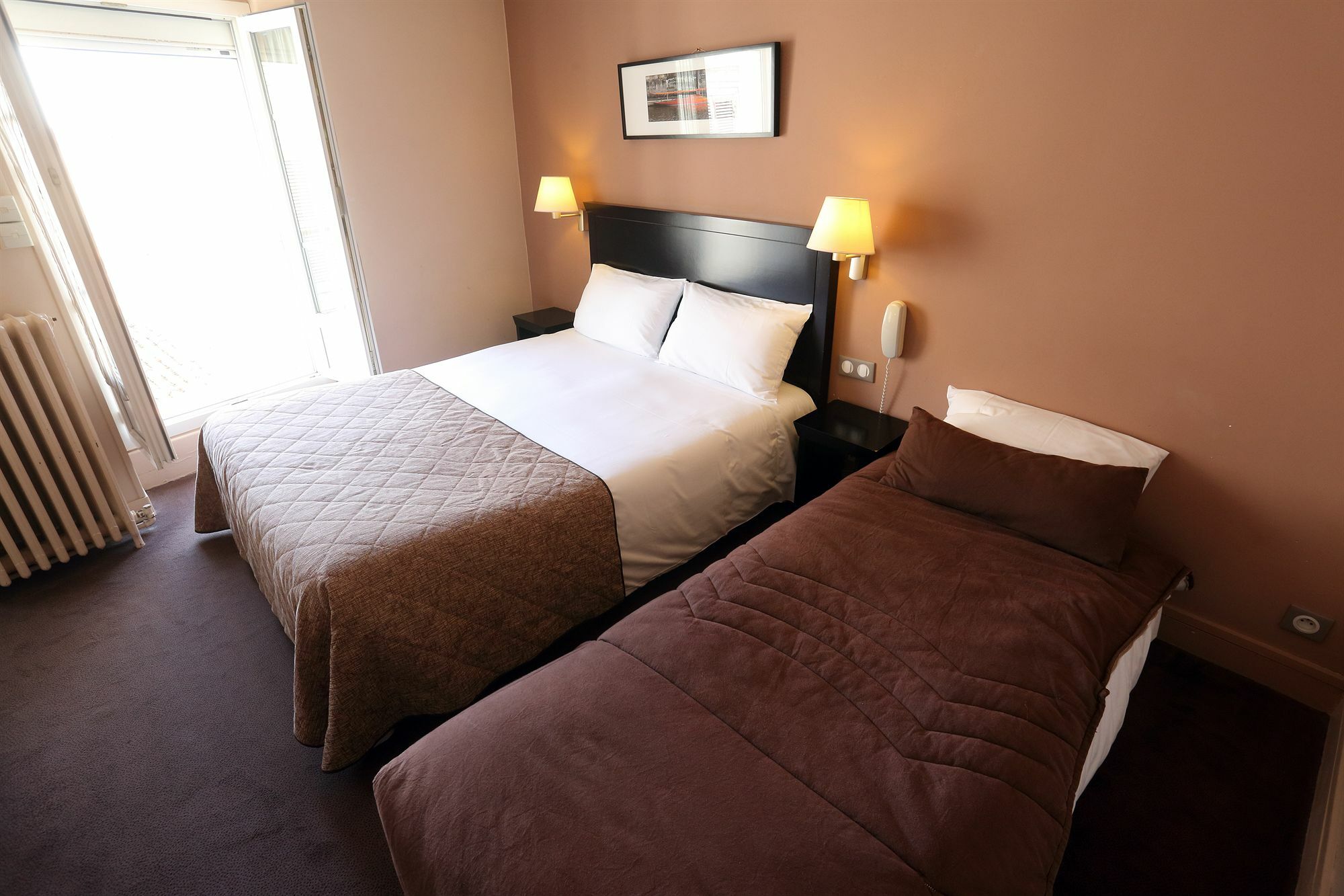 Cit'hotel Le Bord'o Vieux Port 2*