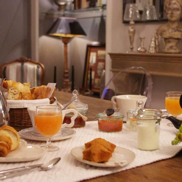 Vue Sur Cour Couette-café