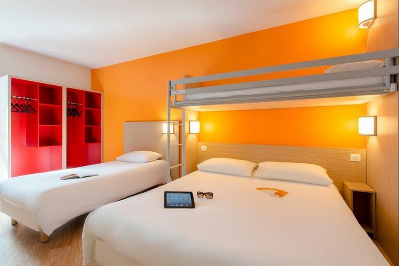 Eco La Rochelle Centre Les Minimes Hotel 2*