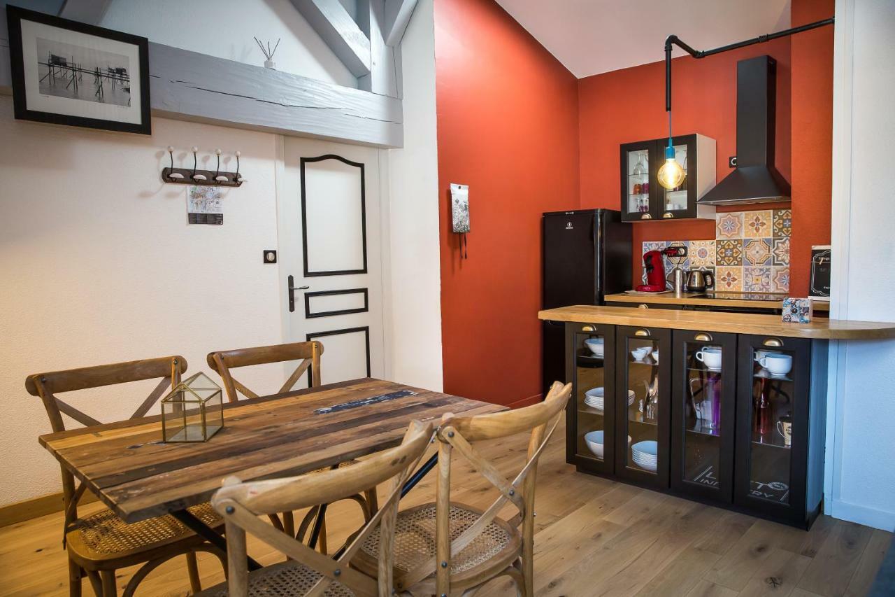 La Vie Rochelaise Apartment *