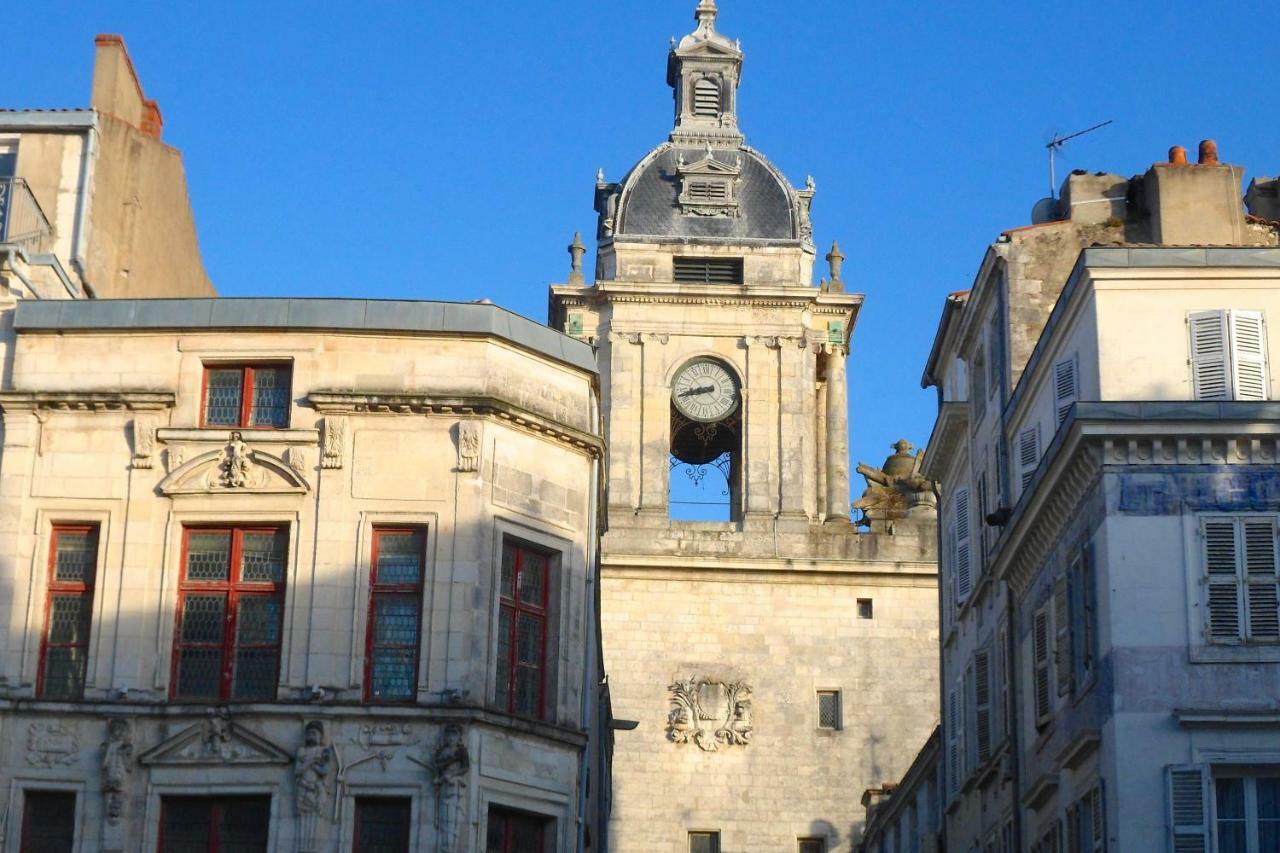 La * La Rochelle (Charente-Maritime)