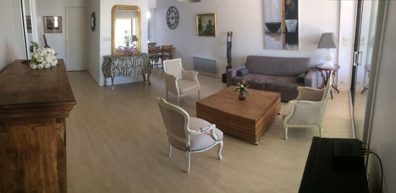 Apartment Vue Exceptionnelle Sur Les Tours ! Charme Et Tranquillite *