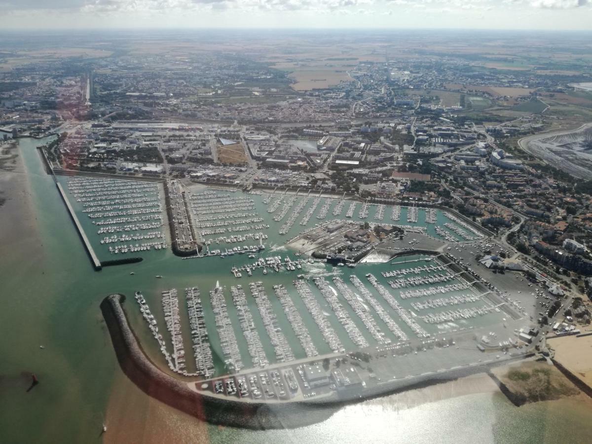 Botel La Rochelle Sur L'eau