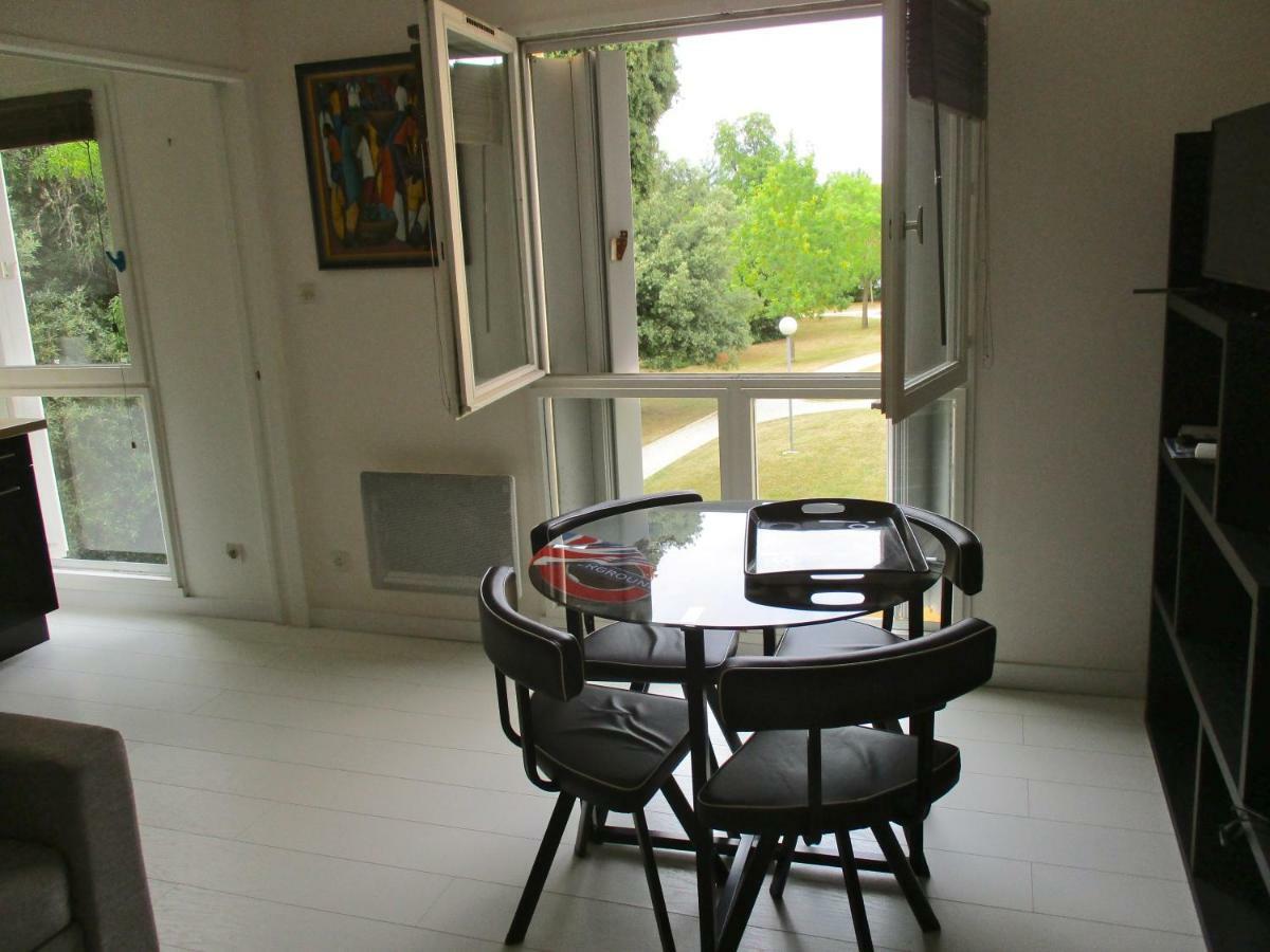 Appartement Studio Entièrement Rénové 7 Rue Du Stade Résidence L'orée De La Genette *