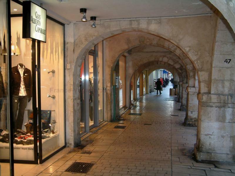 Au Calme Centre à 2 Pas Du Vieux Marché *