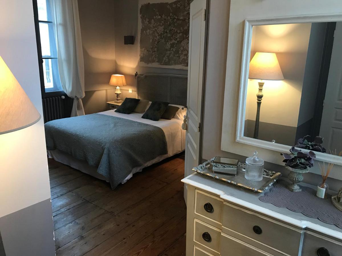Couette-café Vue Sur Cour 2*