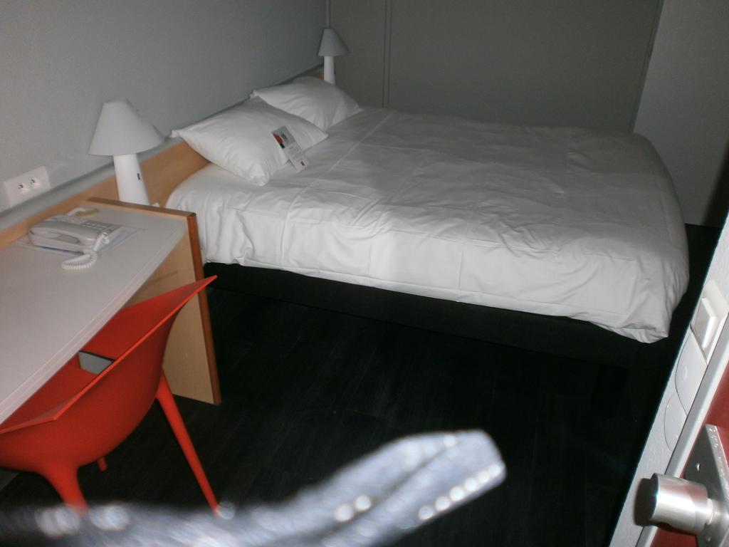 Ibis La Rochelle Centre Historique Hotel 3*