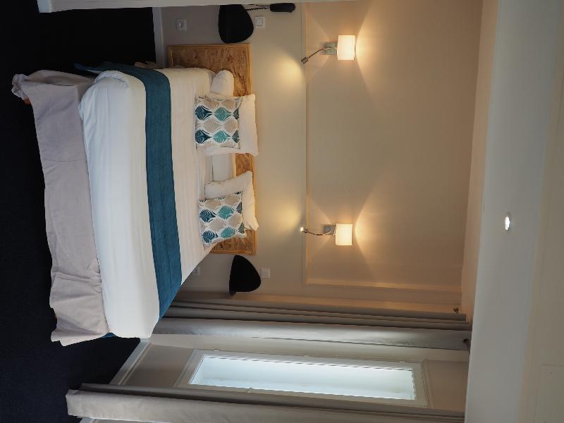 Hotel Un Sur Le Port La Rochelle (Charente-Maritime)